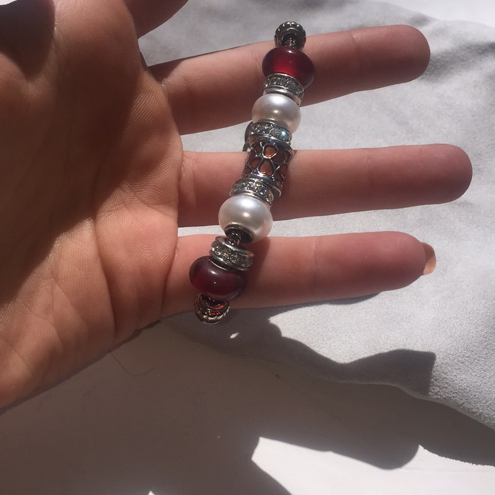 Charm bracelet - Picture 2 of 2